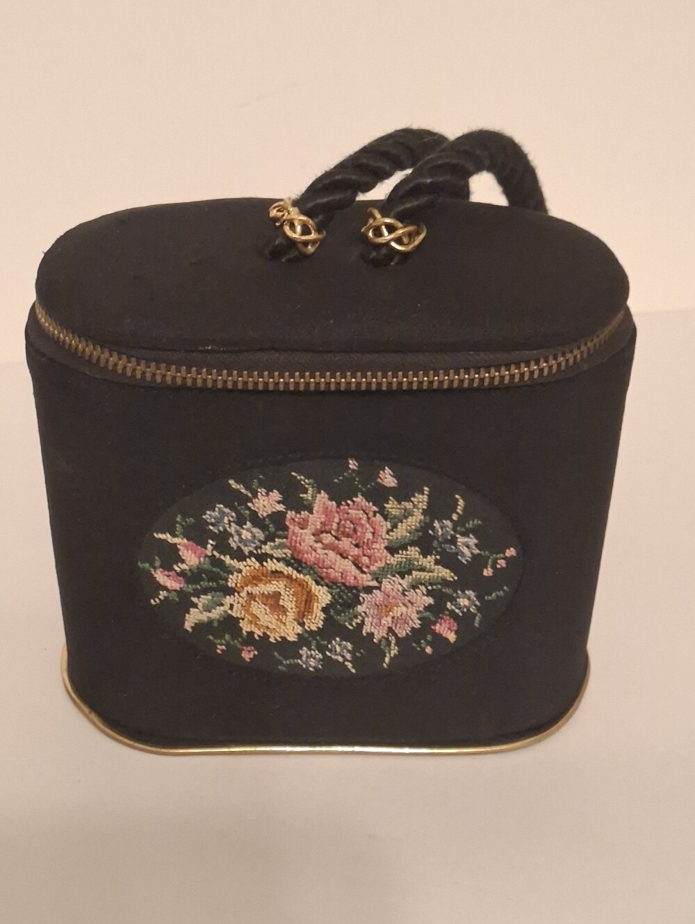 Vintage 1950's Needlepoint / Tapestry Vanity Case / Bag